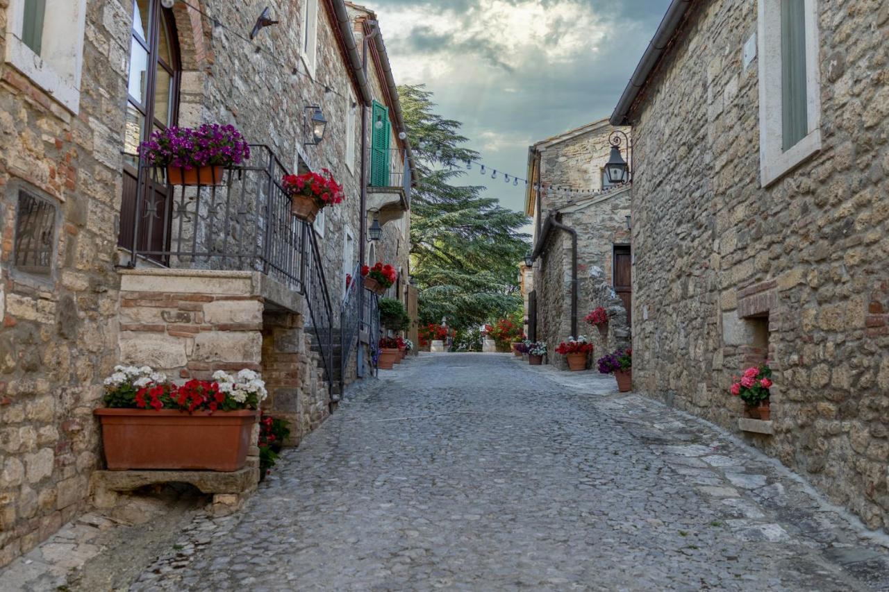 Borgo Laticastelli Hotel Rapolano Terme Exterior photo